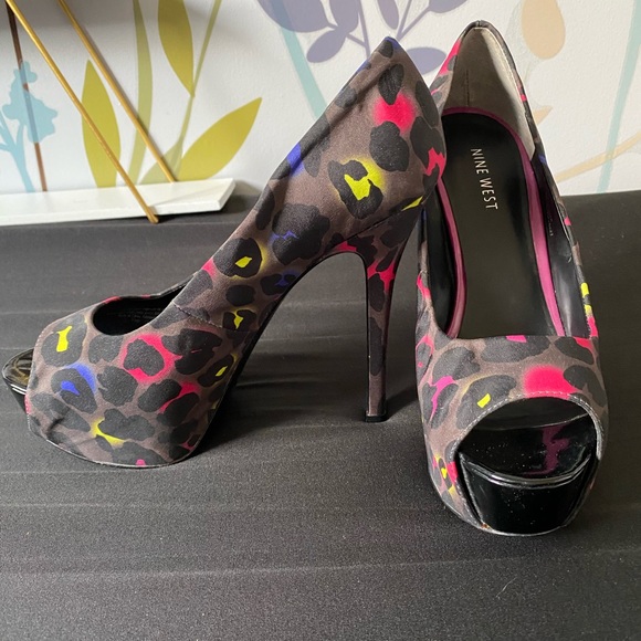 Nine West Neon cheetah Heels - Picture 2 of 8